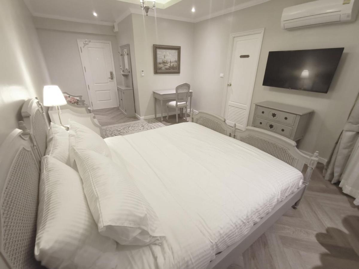 Double Bed Hotel Bangkok Esterno foto
